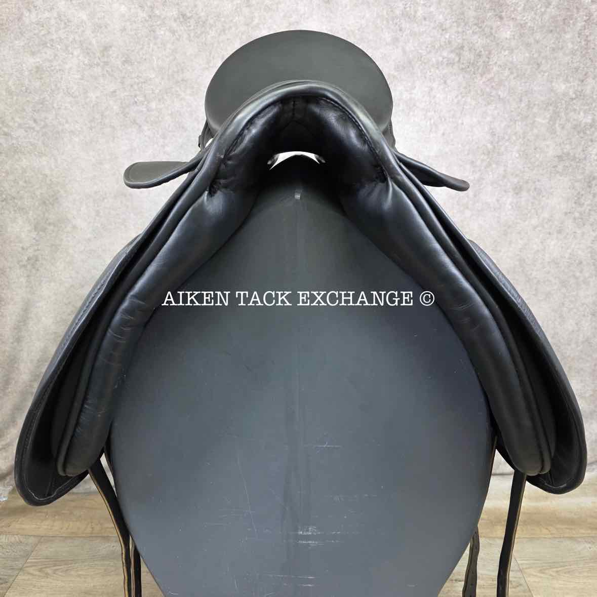 Courbette Luxor Dressage Saddle, 17" Seat, Medium Wide Tree, Wool Flocked Panels