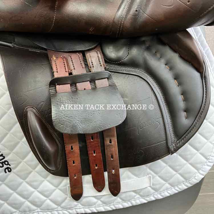 **SOLD** 2008 Pessoa Legacy XP Close Contact Jump Saddle, 17.5" Seat, Adjustable Tree - XCH Changeable Gullet, Wool Flocked Panels