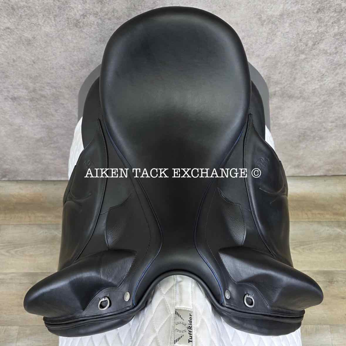 2018 Devoucoux Makila Lab Monoflap Dressage Saddle, 17.5" Seat - 2AA Flap, MW Tree, D3D Panels, Full Buffalo Leather