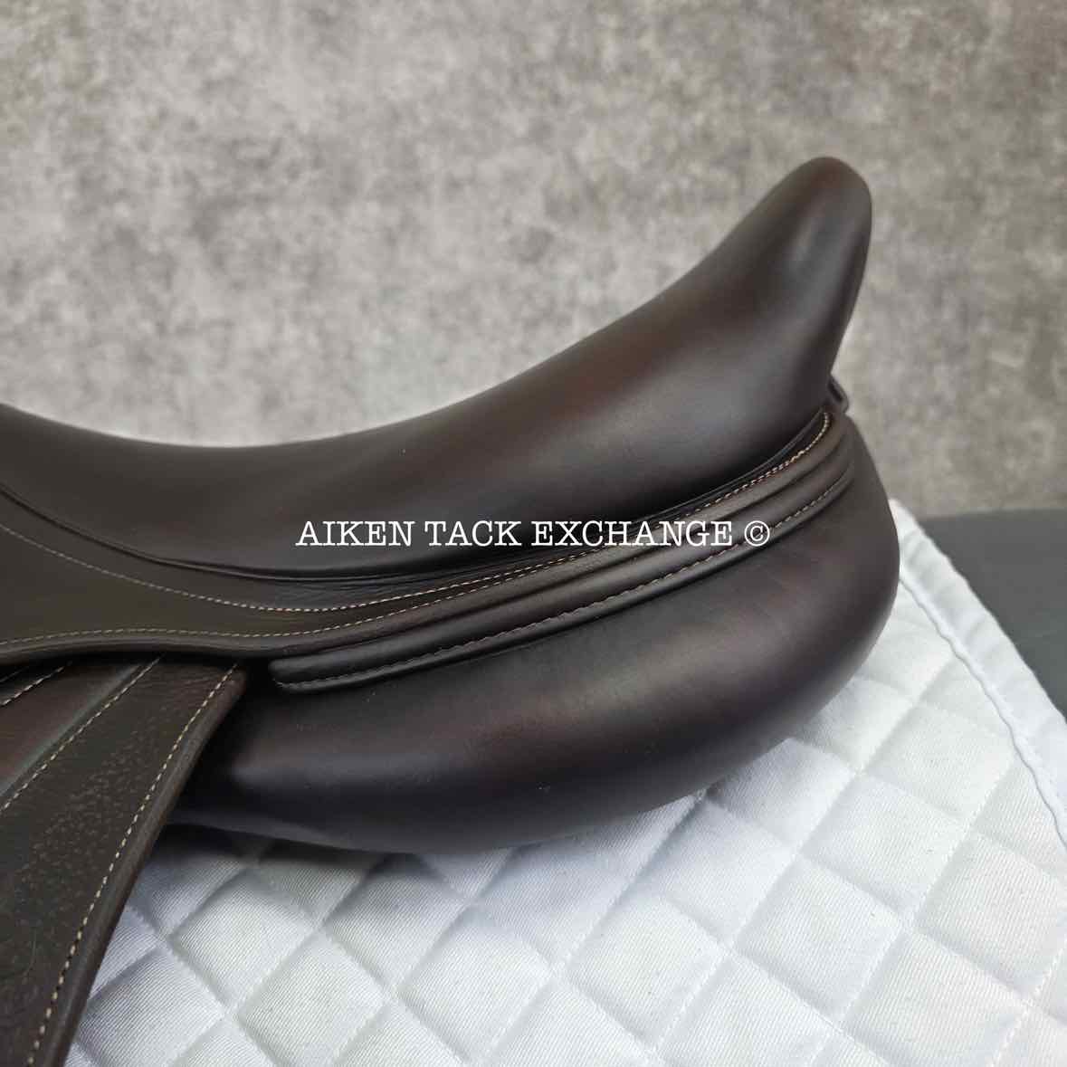 2021 CWD SE02 Close Contact Jump Saddle, 18" Seat, 3C Flap, Medium Tree, Foam Panels, Full Buffalo Leather