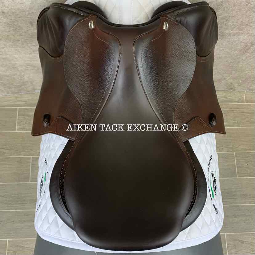 2021 CWD SE03 Close Contact Jump Saddle, 17.5" Seat, 3L Flap, Medium Tree, Foam Panels