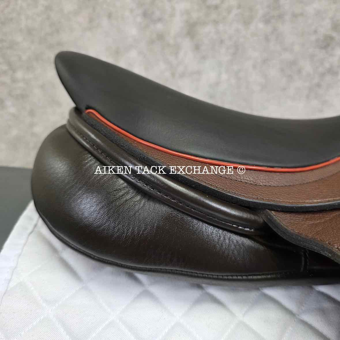 2019 Custom Saddlery Monte Carlo Monoflap Jump Saddle, 17.5" Seat, Adjustable Tree, Wool Flocked Panels