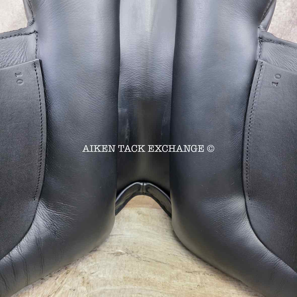 2022 County Epiphany Monoflap Dressage Saddle, 17.5" Seat, Wide Tree, Wool Flocked Panels