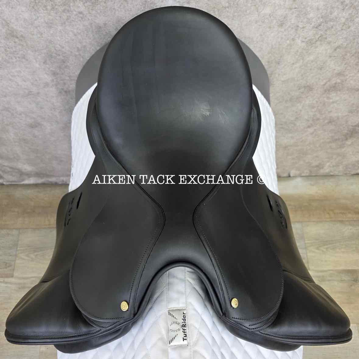 2014 Bruno Delgrange Syracuse Dressage Saddle, 17" Seat, 3S Flap, Medium Wide Tree, Foam Panels
