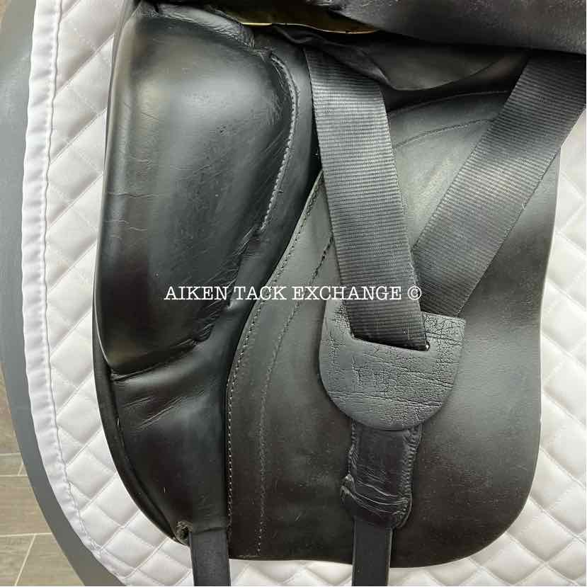 Hulsebos WB3 Dressage Saddle, 17" Seat, M/MW Tree, Wool Flocked Panels