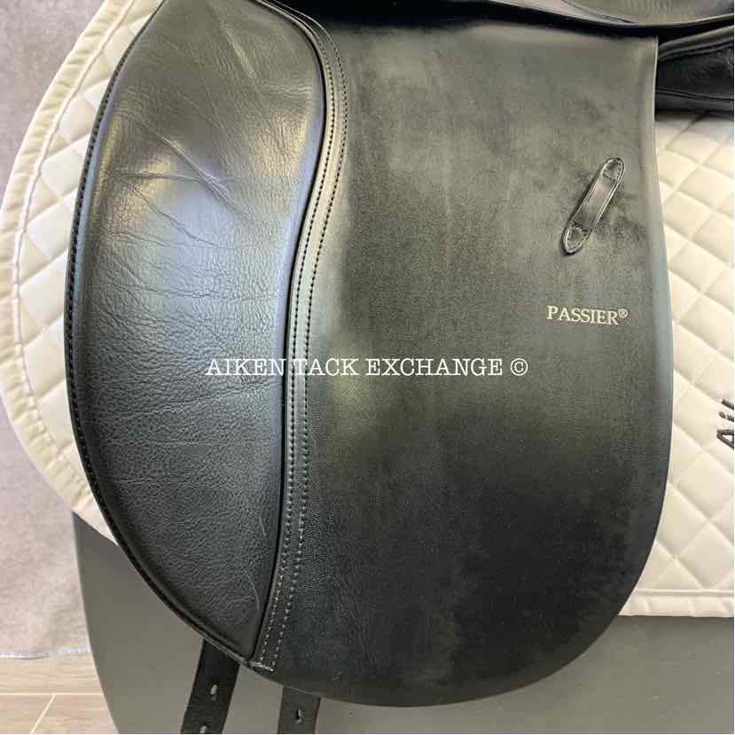 **SOLD** 2006 Passier Corona Dressage Saddle, 18" Seat, Long Flap, Medium Wide Tree, Wool Flocked Panels