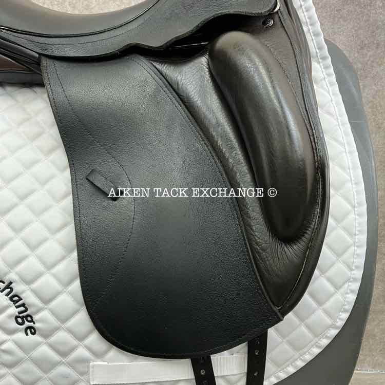 **SOLD** 2017 Custom Saddlery Advantage R Monoflap Dressage Saddle, 18" Seat, Short Flap, Adjustable Tree, Wool Flocked Panels