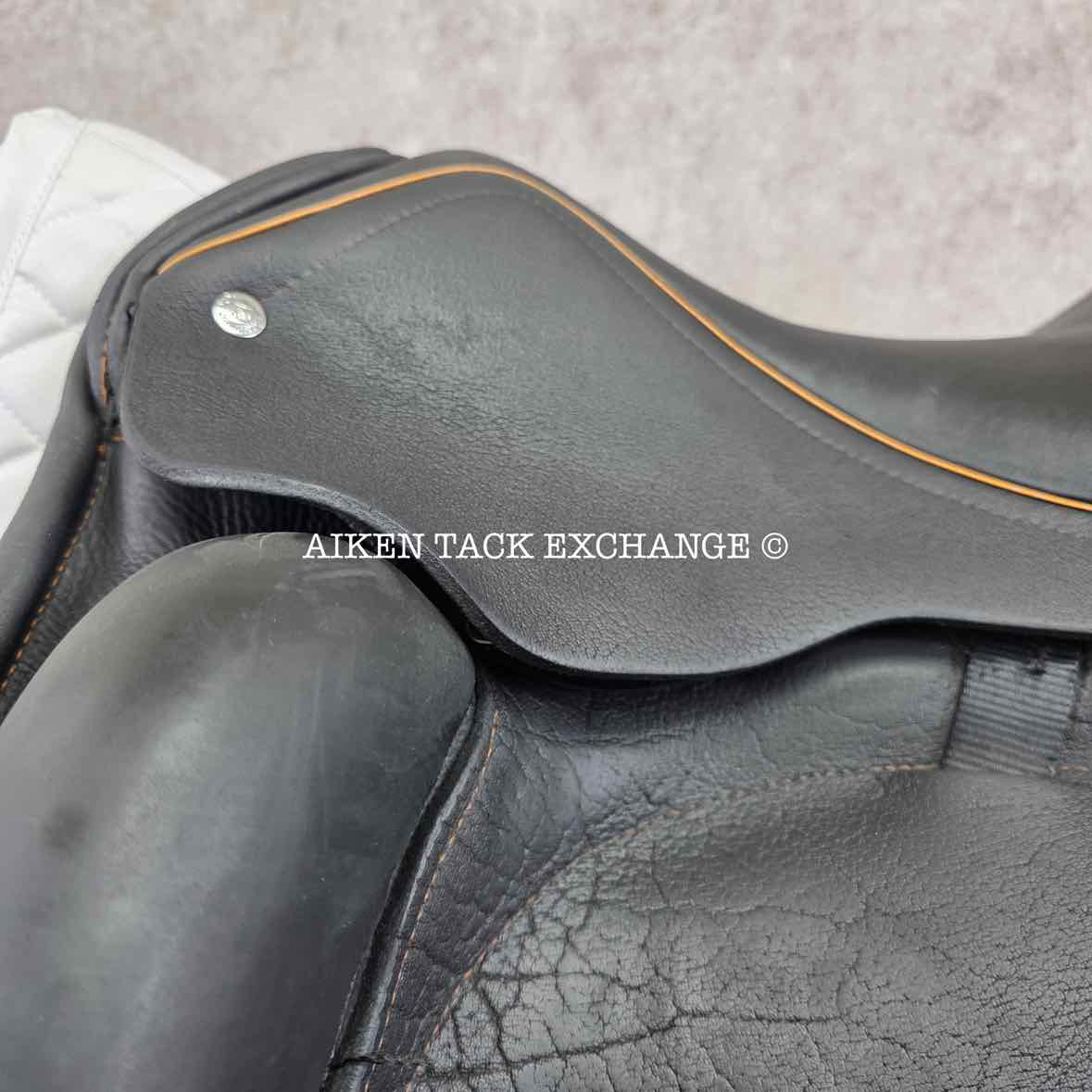2016 Custom Saddlery Everest R Monoflap Dressage Saddle, 17.5" Seat, Adjustable