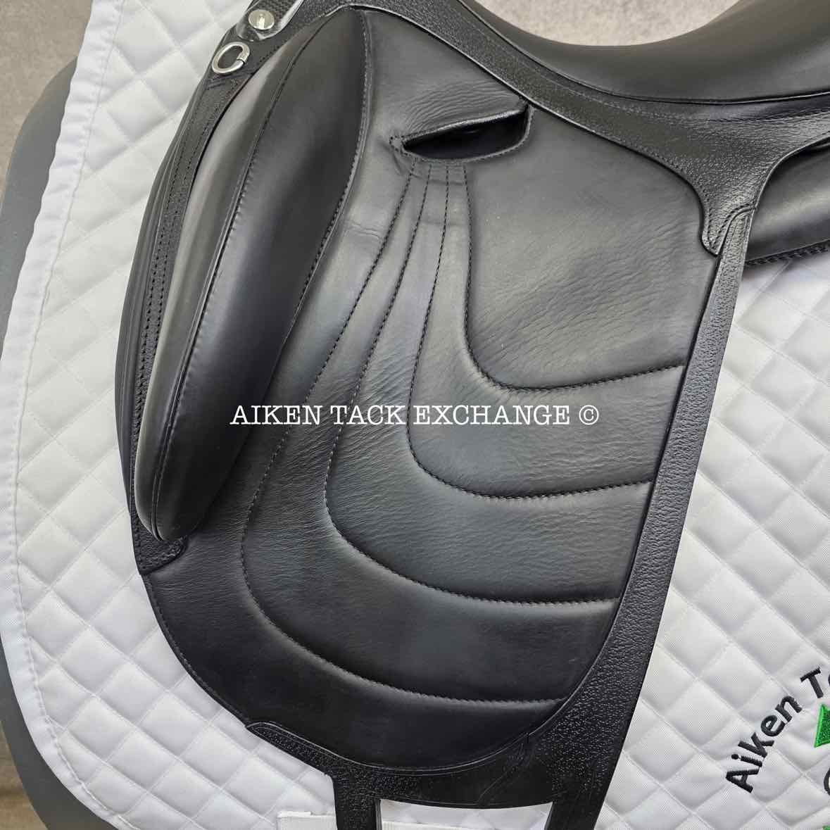 2022 Devoucoux Makila Harmonie Monoflap Dressage Saddle, 17.5" Seat - 002, 2A Flap, Dynamick Tree - Medium, D3D Panels, Full Buffalo Leather