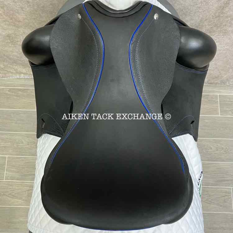 2023 Custom Saddlery Everest Monoflap Dressage Saddle, 18" Seat, Adjustable Tree, Wool Flocked Panels