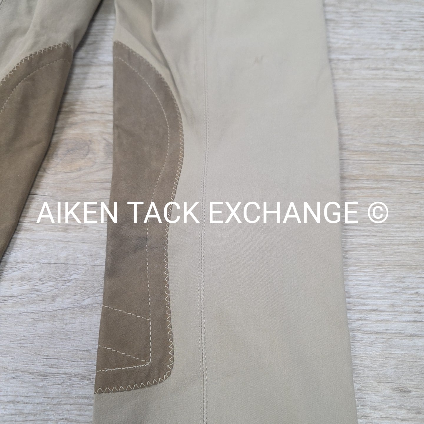 Tailored Sportsman Trophy Hunter Knee Patch Breeches, Size 24