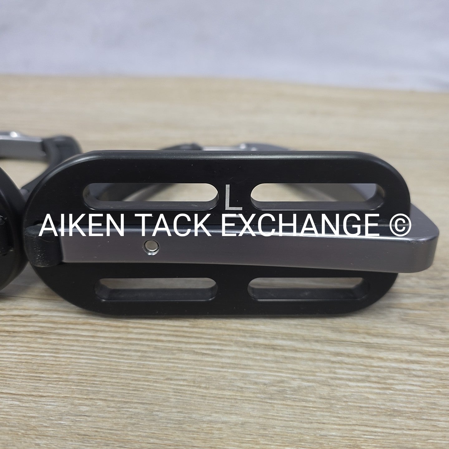 Amerigo Safety Stirrups, 4.75"