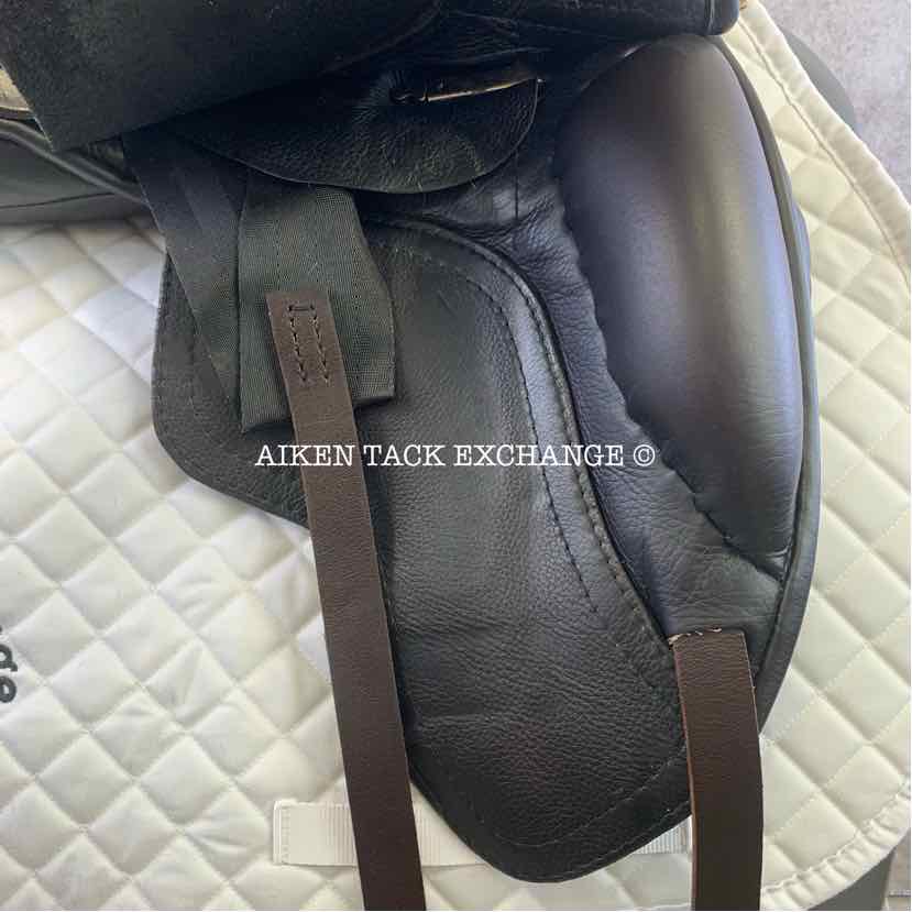 **SOLD** 2019 JRD Bella Dressage Saddle, 17.5" Seat, Medium Tree, Wool Flocked Panels
