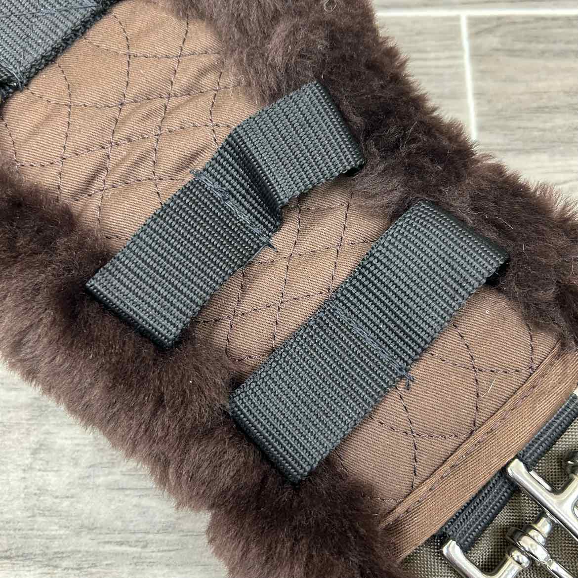 CAS Equestrian Sheepskin Girth, Brown, 20"