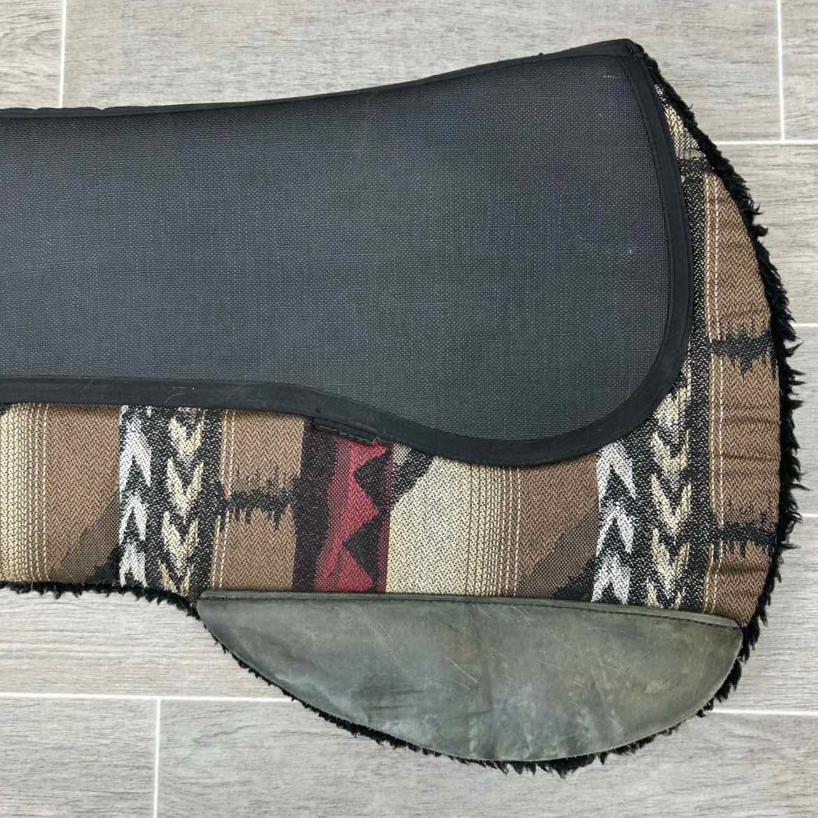 ThinLine Contour Western Ranch Round Skirt Saddle Pad