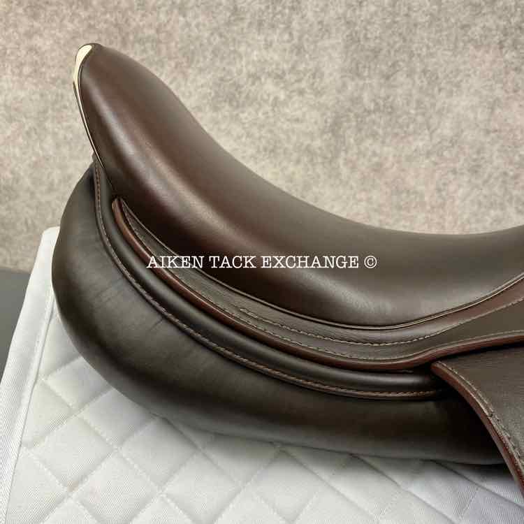 2018 Prestige Michel Robert Close Contact Jump Saddle, 18" Seat, 34 Tree - M/MW, Wool Flocked Panels