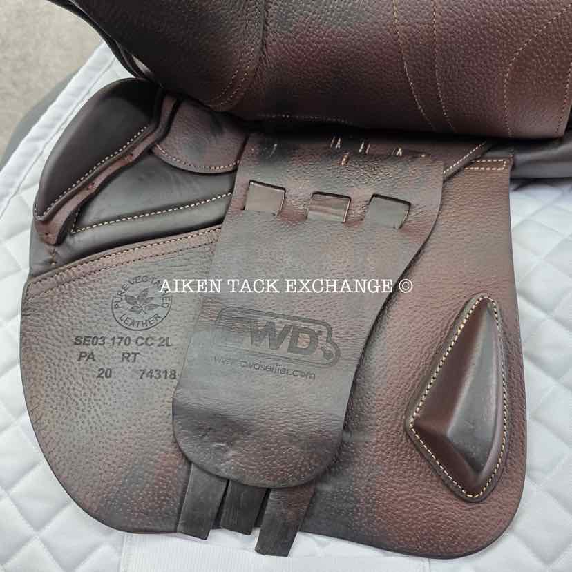 2020 CWD SE03 Close Contact Jump Saddle, 17" Seat, 2L Flap, Medium Tree, Foam Panels, Full Buffalo Leather
