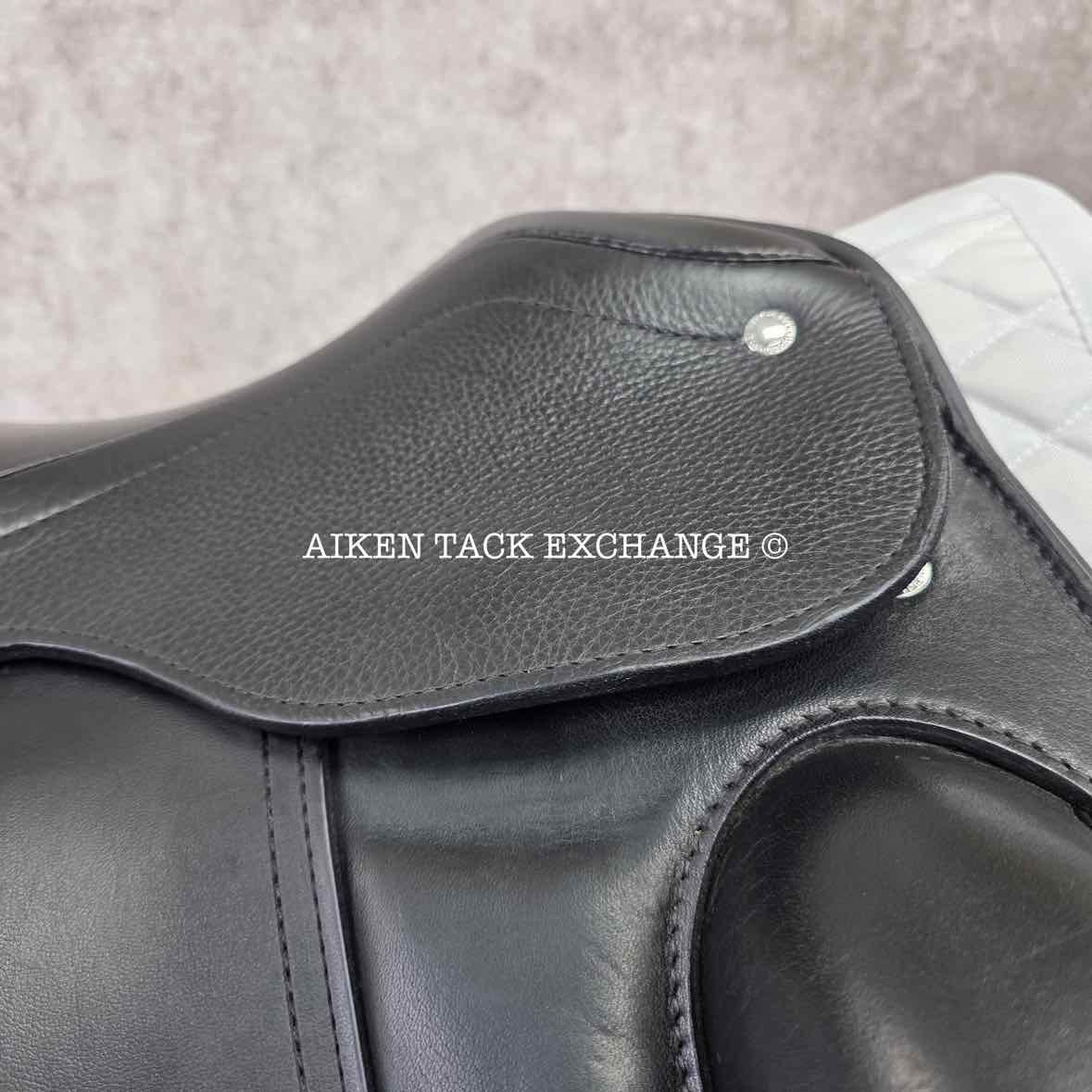 **SOLD** 2023 Passier Evo-D Monoflap Dressage Saddle, 17.5" Seat, Medium Wide Tree, Wool Flocked Panels