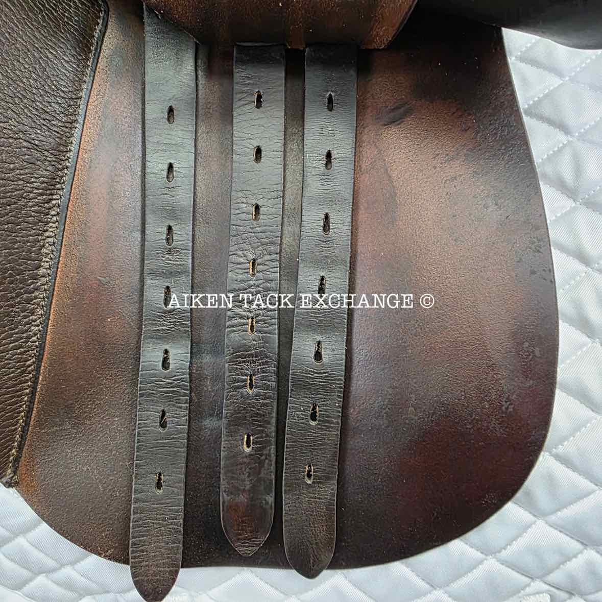 Roosli Pilatus Dressage Saddle, 17" Seat, Medium Tree, Wool Flocked Panels