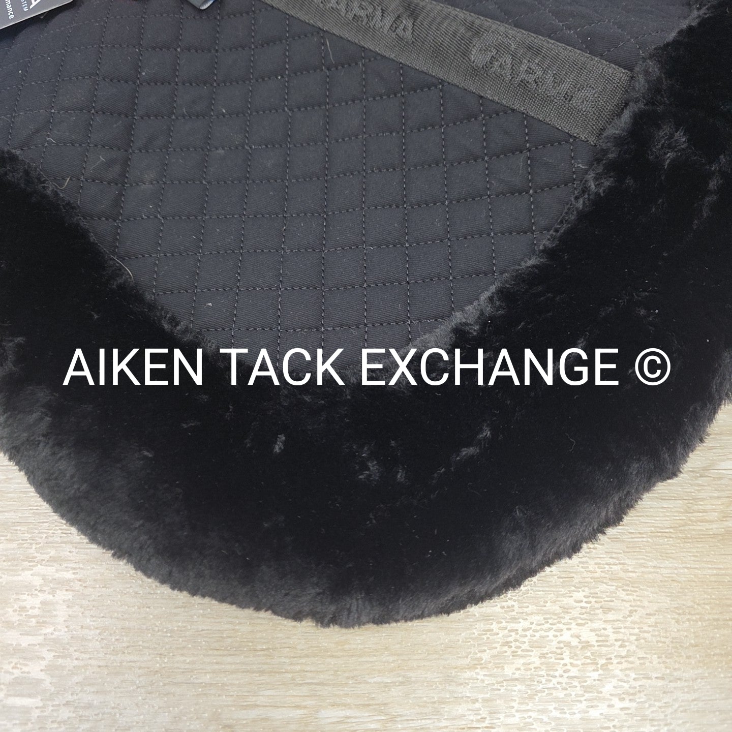 Shires Arma Contour Pro Half Pad, Size 17" - 18"