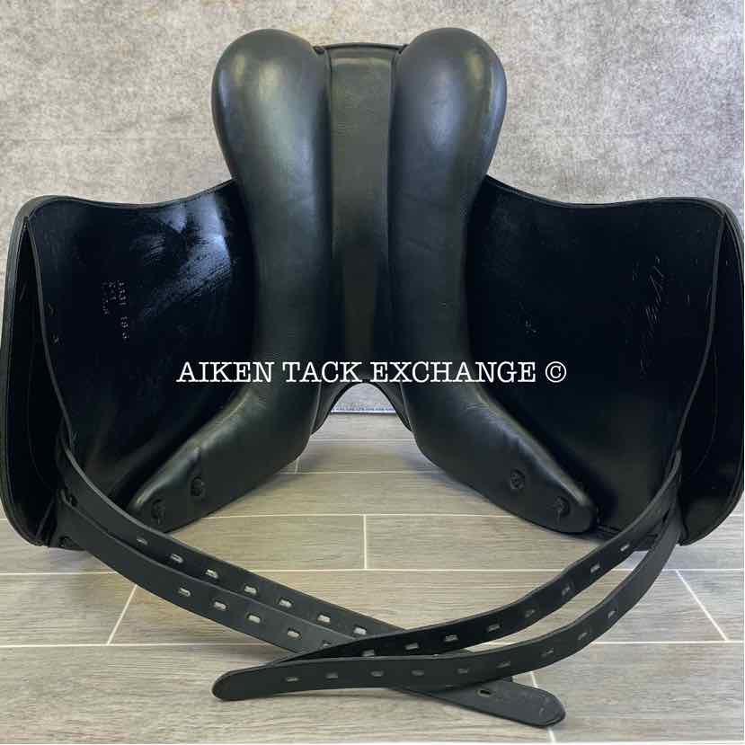 **SOLD** 2018 Kentaur Ithaka AP Monoflap Dressage Saddle, 17.5" Seat, Medium Wide Tree, Wool Flocked Panels