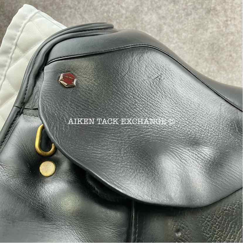 **SOLD** Albion SLK Dressage Saddle, 17.5" Seat, Medium Wide Tree, Wool Flocked Panels