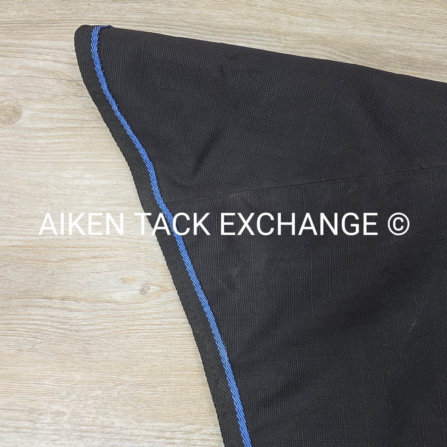 Horze Avalance Medium Weight Turnout Blanket, Size 72"