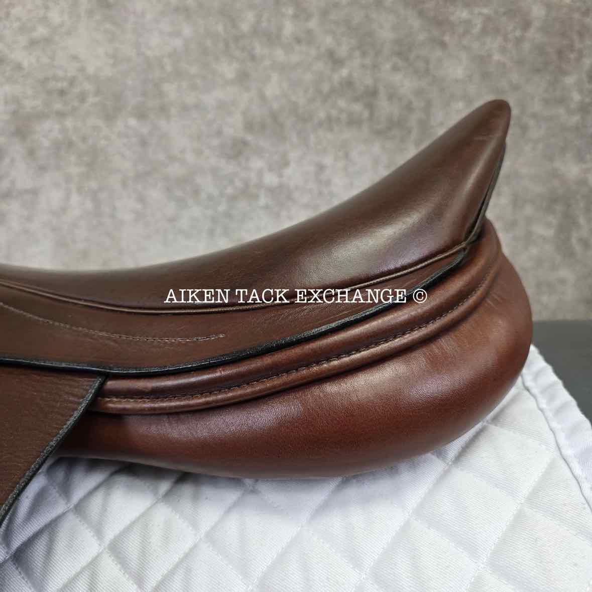 Circuit by Dover Saddlery Jump Saddle, 18.5" Seat, Wide Tree, Foam Panels