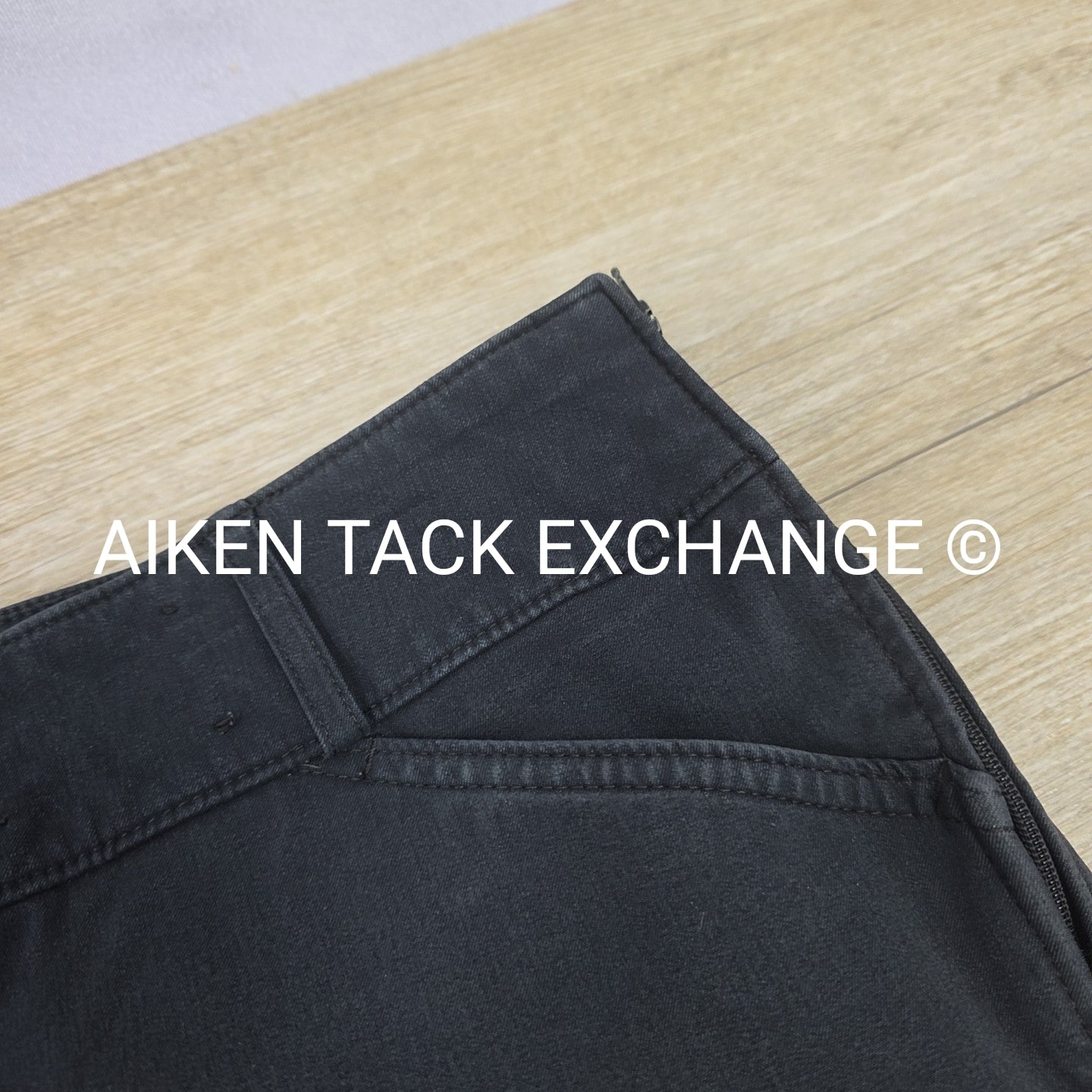 Tailored Sportsman Trophy Hunter Knee Patch Breeches, Size 36