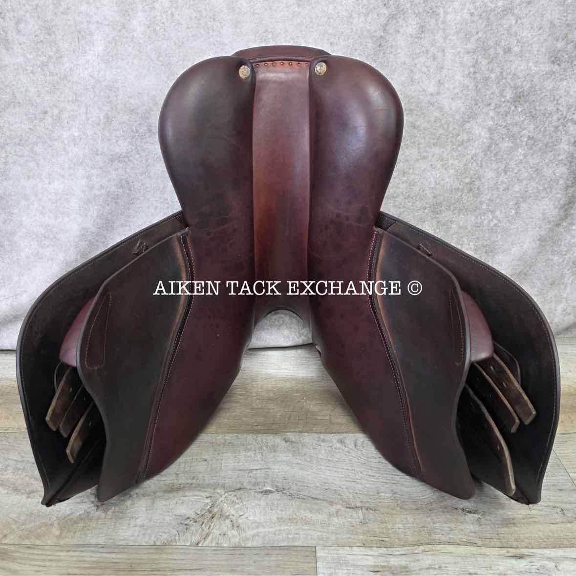 2016 CWD SE03 Close Contact Jump Saddle, 17" Seat, 2L Flap, Medium Wide Tree, Foam Panels