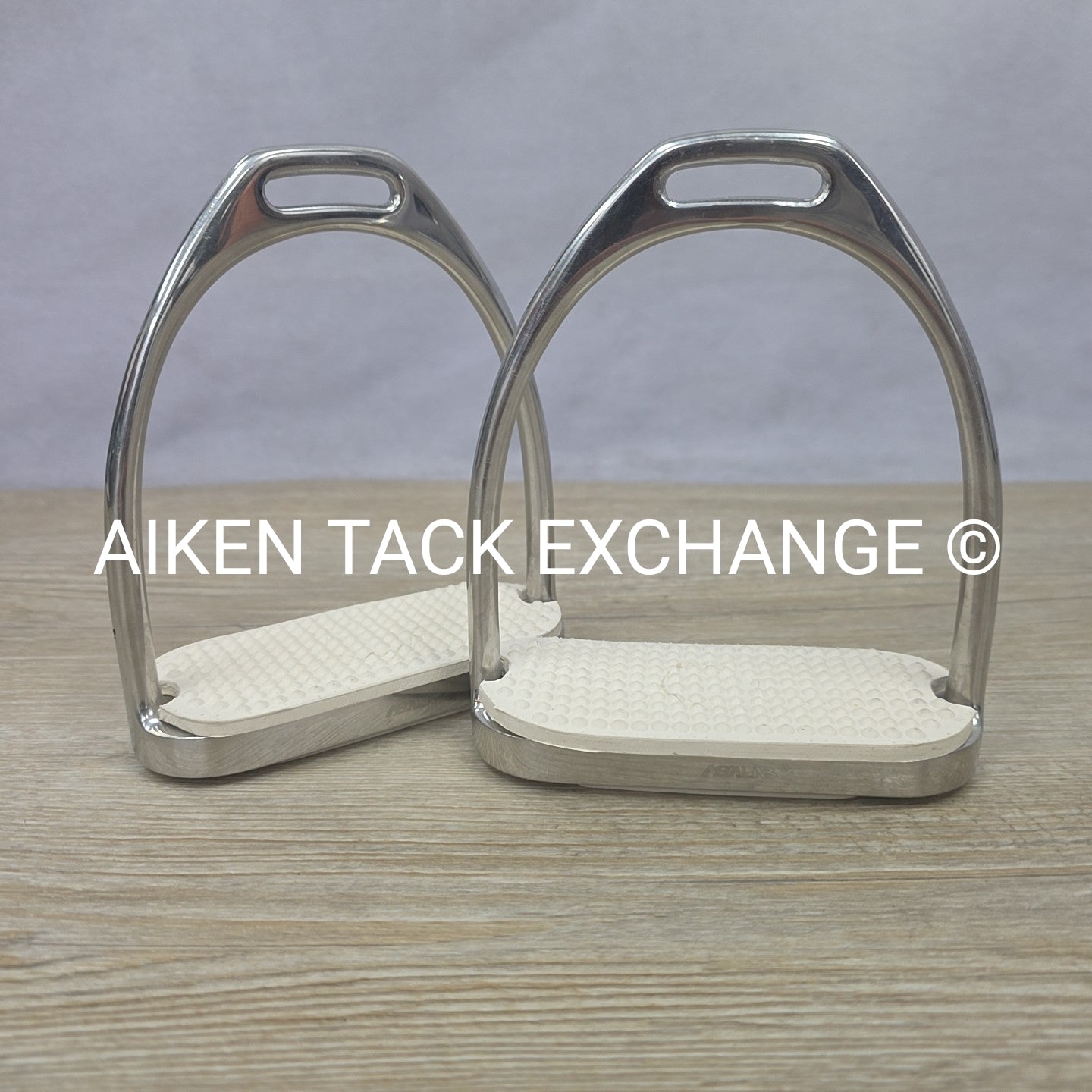 Metalab Fillis Stirrup Irons, 4.5"