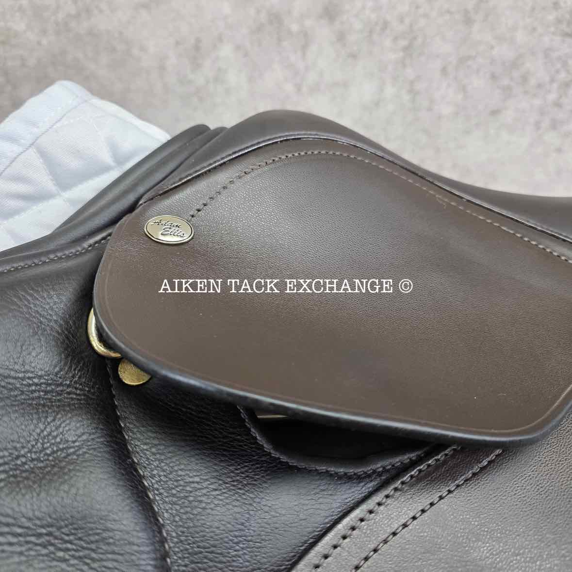 Adam Ellis Close Contact Jump Saddle, 17.5" Seat, Medium Wide Tree, Wool Flocked Panels