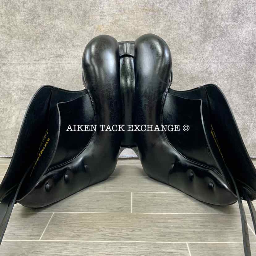 2005 Kieffer Wallstreet Excellent Ulla Salzgeber Dressage Saddle, 17" Seat, Medium Tree, Wool Flocked Panels