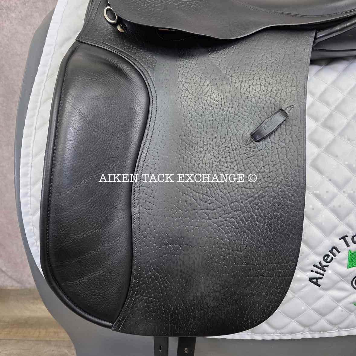 Anky Salinero Dressage Saddle, 18" Seat, Adjustable Tree - Changeable Gullet, Wool Flocked Panels