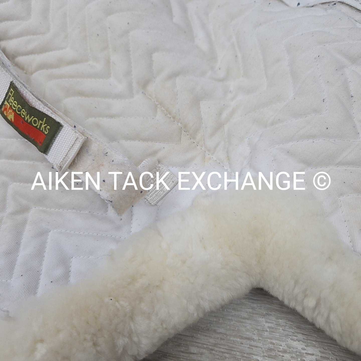 Fleeceworks Sheepskin Show Hunter Pad Partial Trim with Front Roll