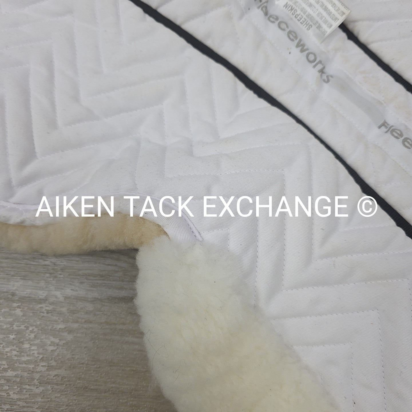 Fleeceworks FXK Classic Sheepskin Half Pad with Rolled Edges, Medium