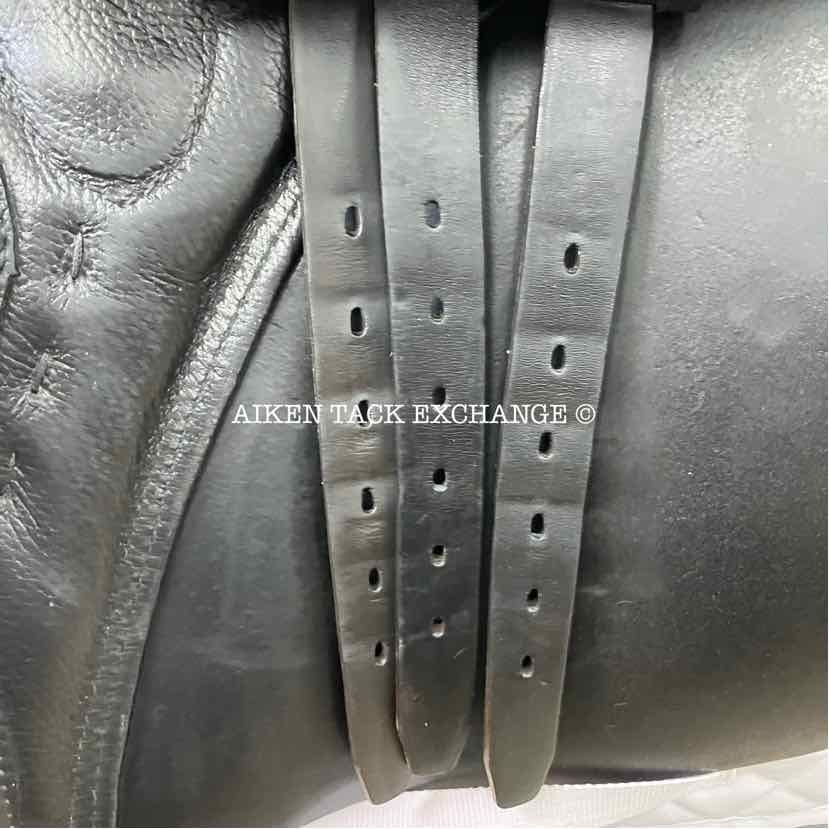 **SOLD**Courbette Lemetex Pandur Spezial All Purpose Saddle, 17.5" Seat, 31 Tree - Medium Wide, Wool Flocked Panels