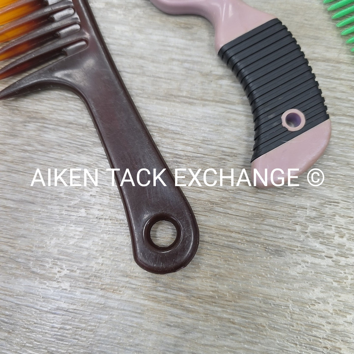 BARGAIN BUNDLE: 2 Combs, 1 Brush, & 1 Curry Comb