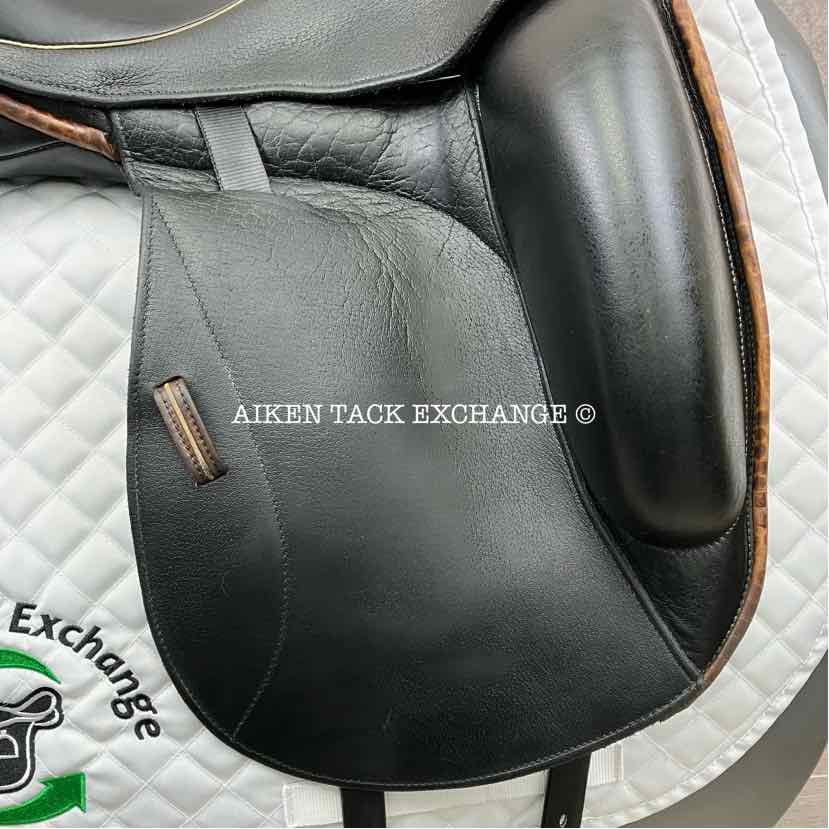 2018 Custom Saddlery Icon Star Monoflap Dressage Saddle, 17" Seat, Short Flap, Adjustable Tree, Wool Flocked Panels