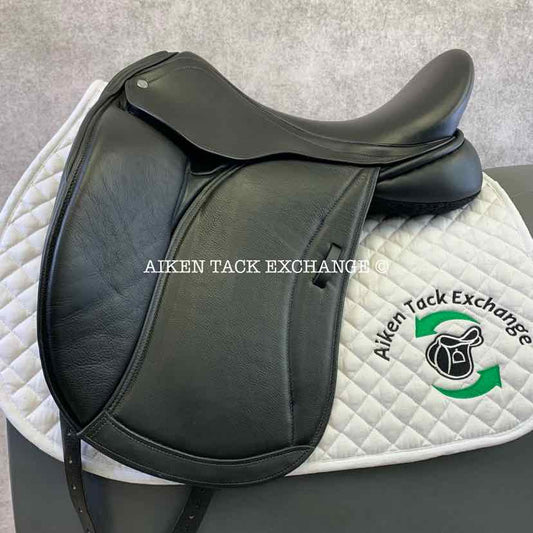 2022 Master D3-M Monoflap Dressage Saddle, 18" Seat, Medium Tree, Wool Flocked Serge Panels