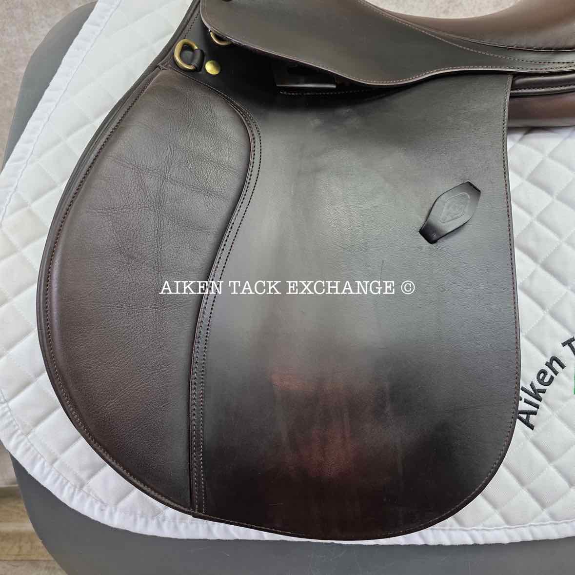 **SOLD** HDR Pro Senior Event All Purpose Saddle, 17.5" Seat, Medium Tree, Foam Panels