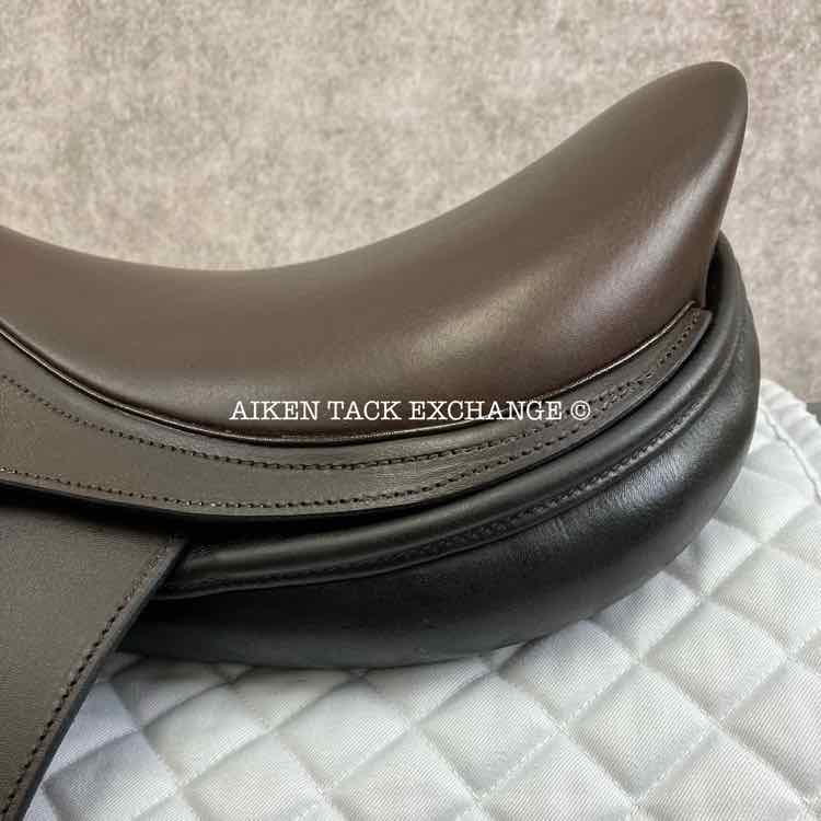 2013 Barnsby Aurora Close Contact Jump Saddle, 17" Seat, Medium Tree, Foam Panels