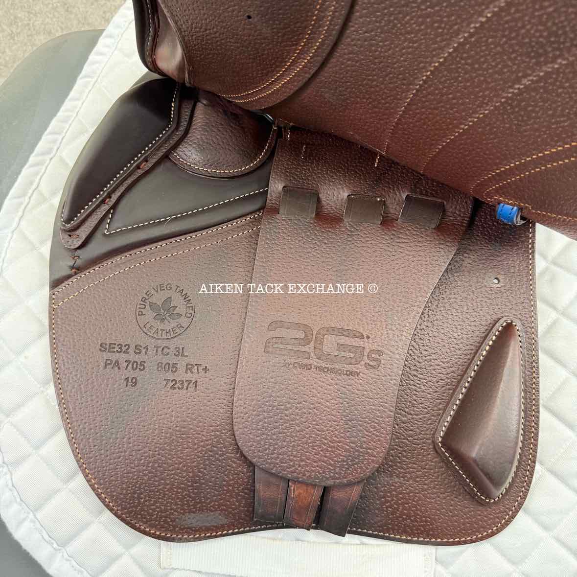 2019 CWD SE32 2GS Mademoiselle Close Contact Jump Saddle, 17" Seat - S1, 3L Flap, Dynamick Flex Tree - Medium, Full Buffalo Leather