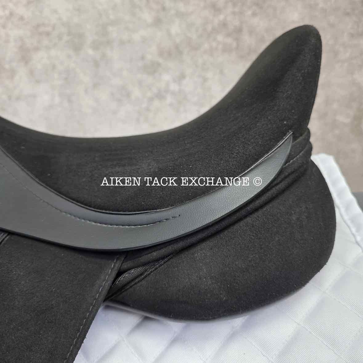 Thorowgood T4 Dressage Saddle, 17.5" Seat, Adjustable Tree - Changeable Gullet, Wool Flocked Panels