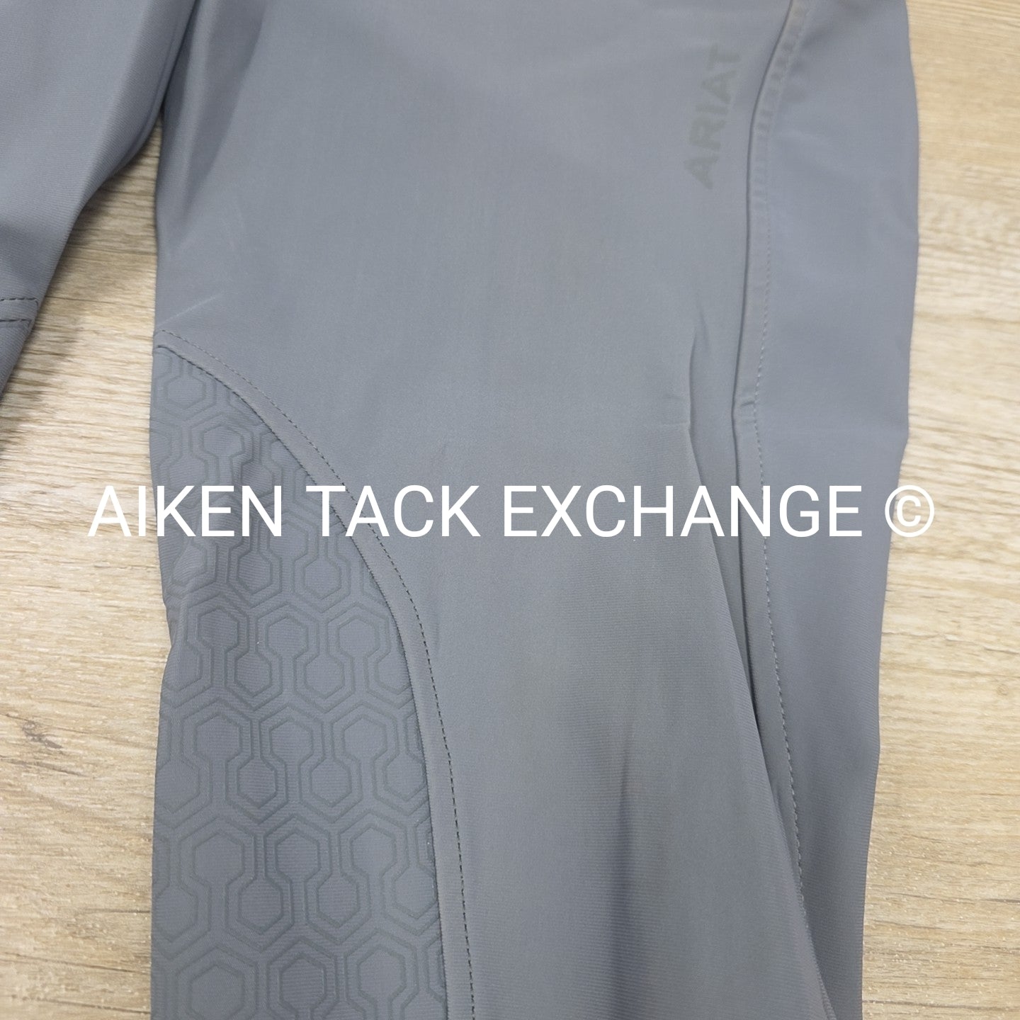 Ariat Tri Factor Silicone Grip Knee Patch Breeches, Size 34R