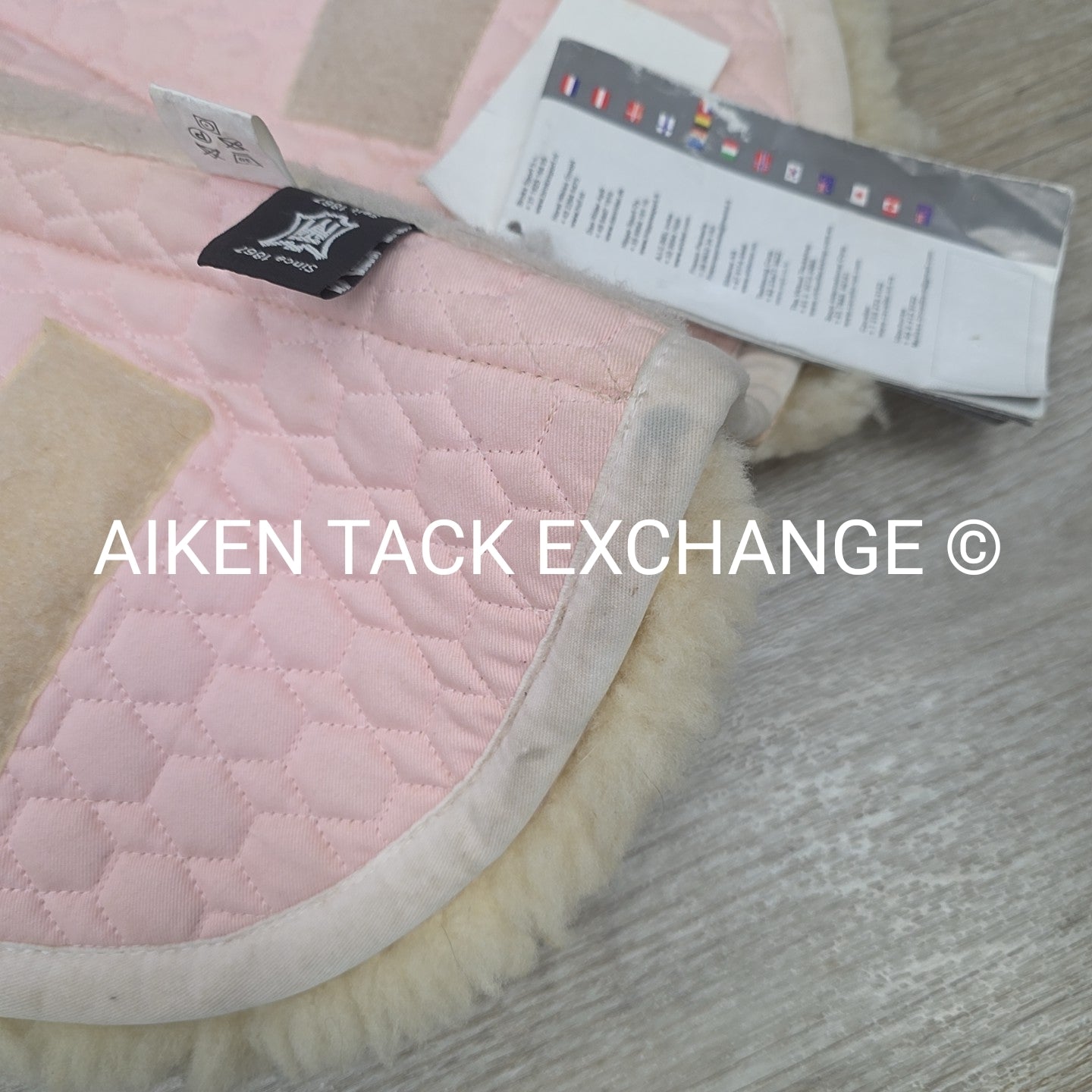 Mattes Sheepskin Saddle Pad for Treeless Saddle, Size Medium