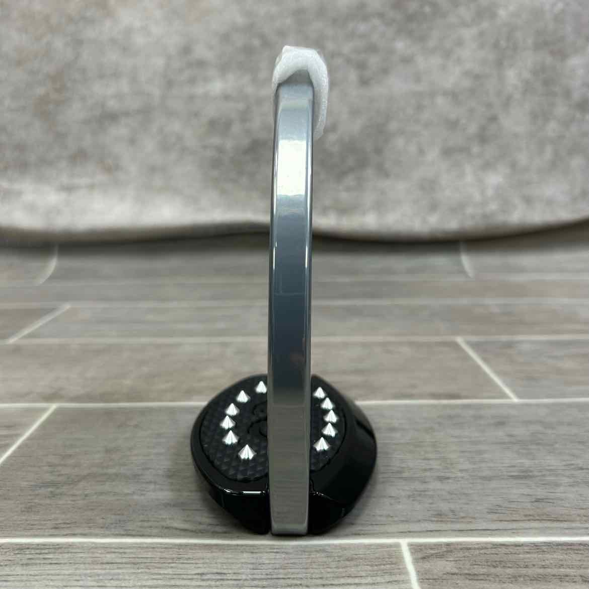 American Equus E'Lan Stirrups, 4.75