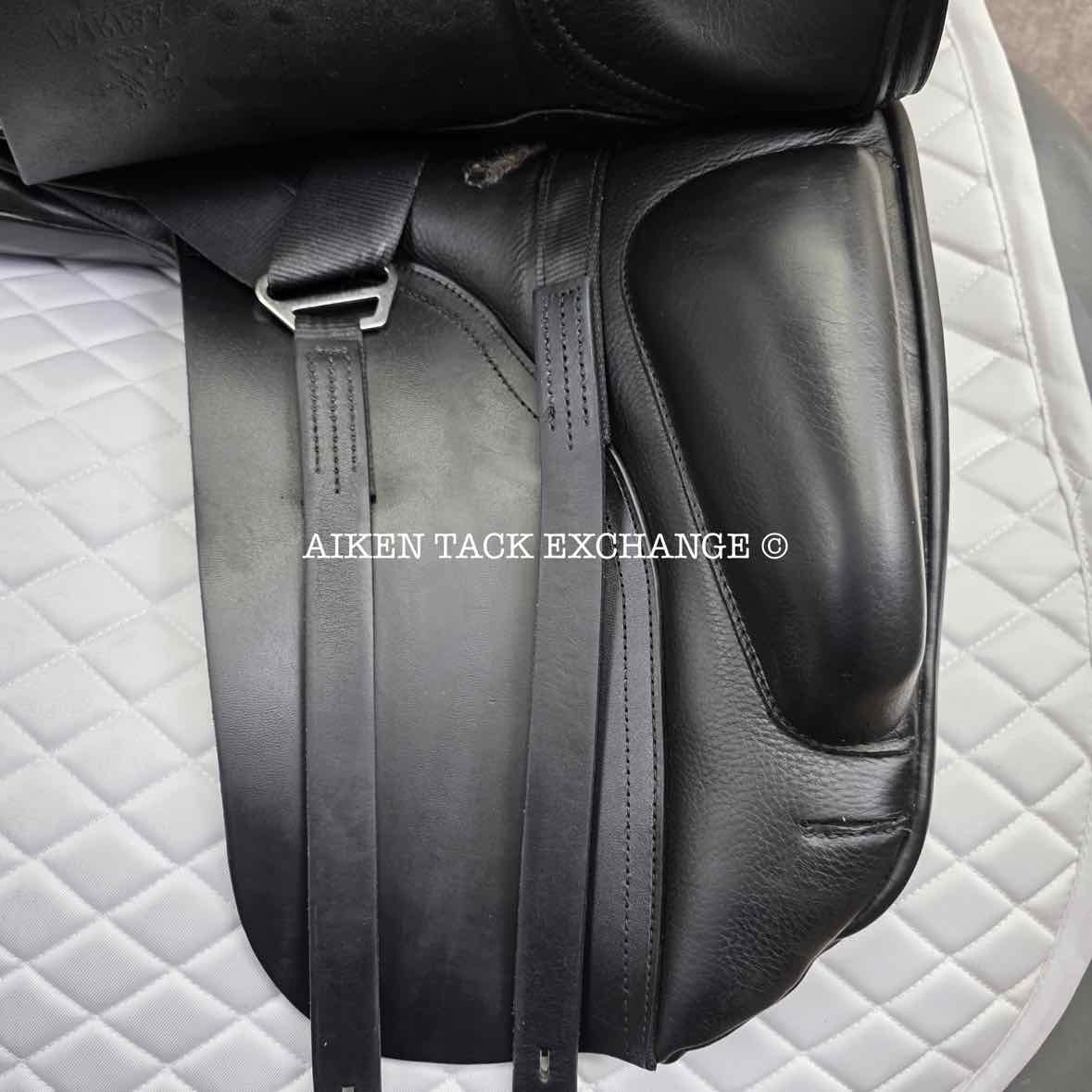 **SOLD** 2019 Fairfax Classic Cupped Flap Dressage Saddle, 17" Seat, Adjustable Tree - Changeable Gullet, Wool Flocked Panels