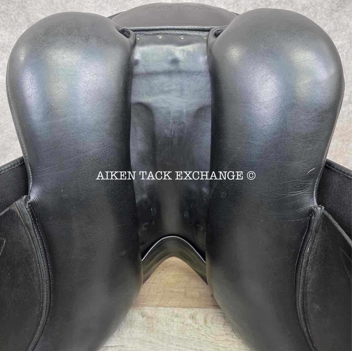 2017 MaxFlex Fado All Purpose Endurance Saddle, 16.5" Seat, X-Wide Tree, Wool Flocked Panels
