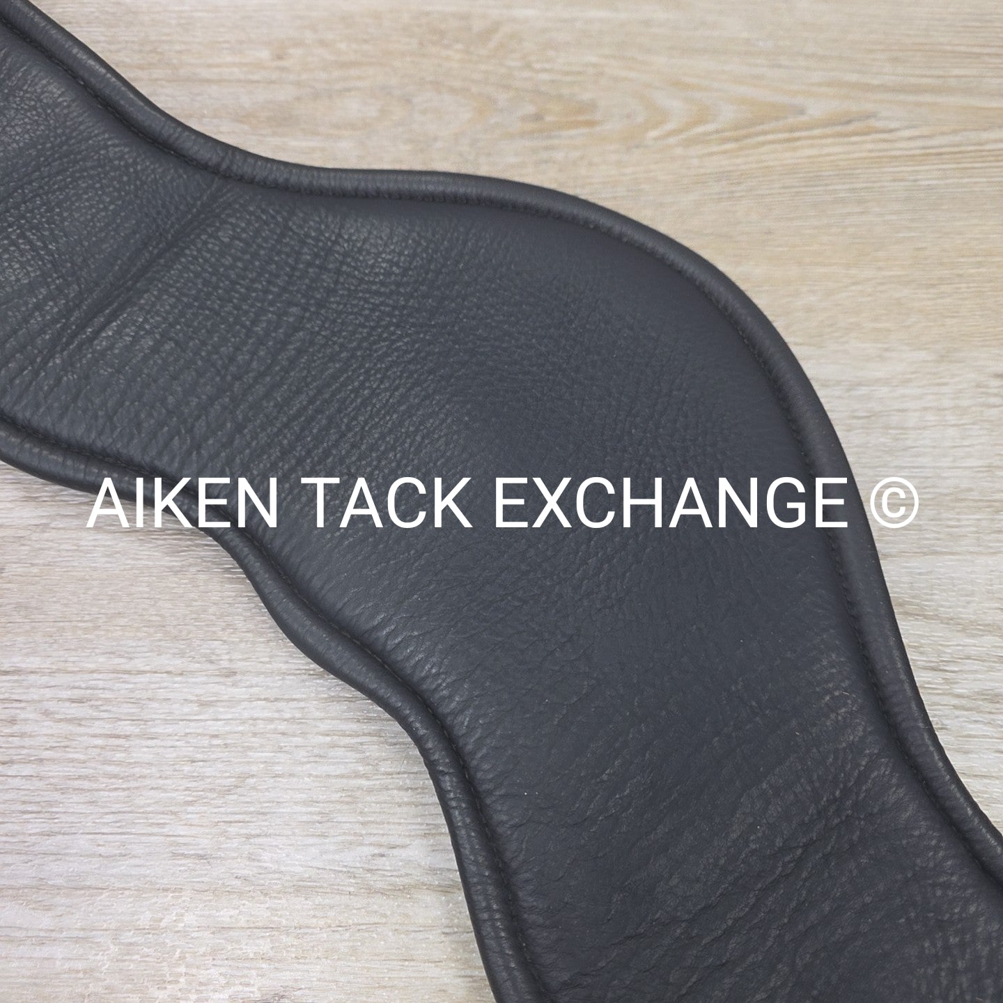 Shires Velociti Lusso Dressage Girth, 26"